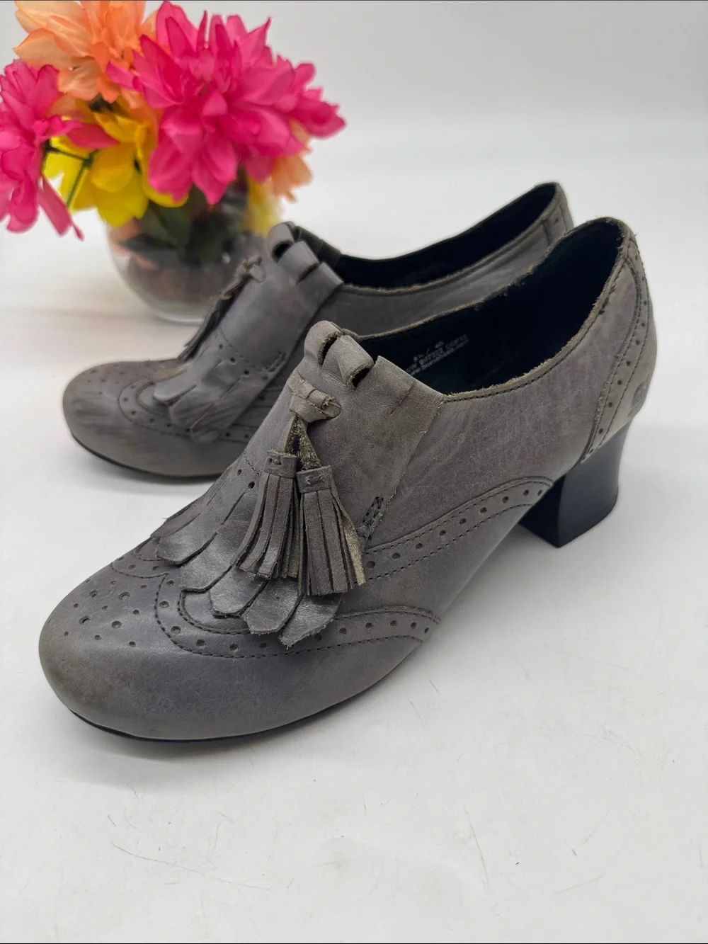 Born Gray Tassel Brogue Low Block Heels Size 8.5 MCH10109G